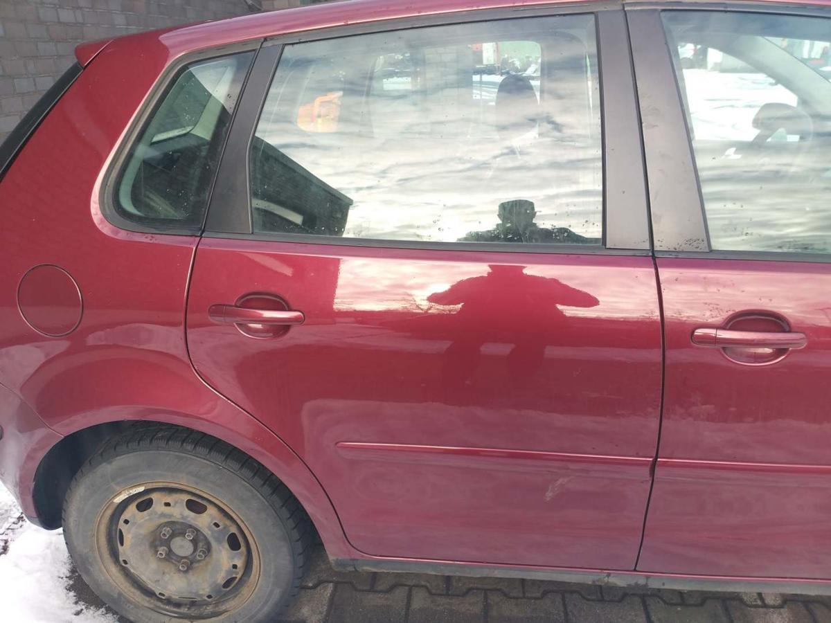 VW Polo 9N3 original T&uuml;r hinten rechts LC3R Winterred Rohbau Bj.2005